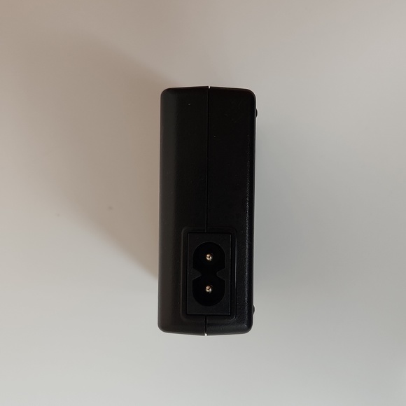 Nikon MH-61 lithium ion battery charger Cleaned & Tested - Picture 2 of 3